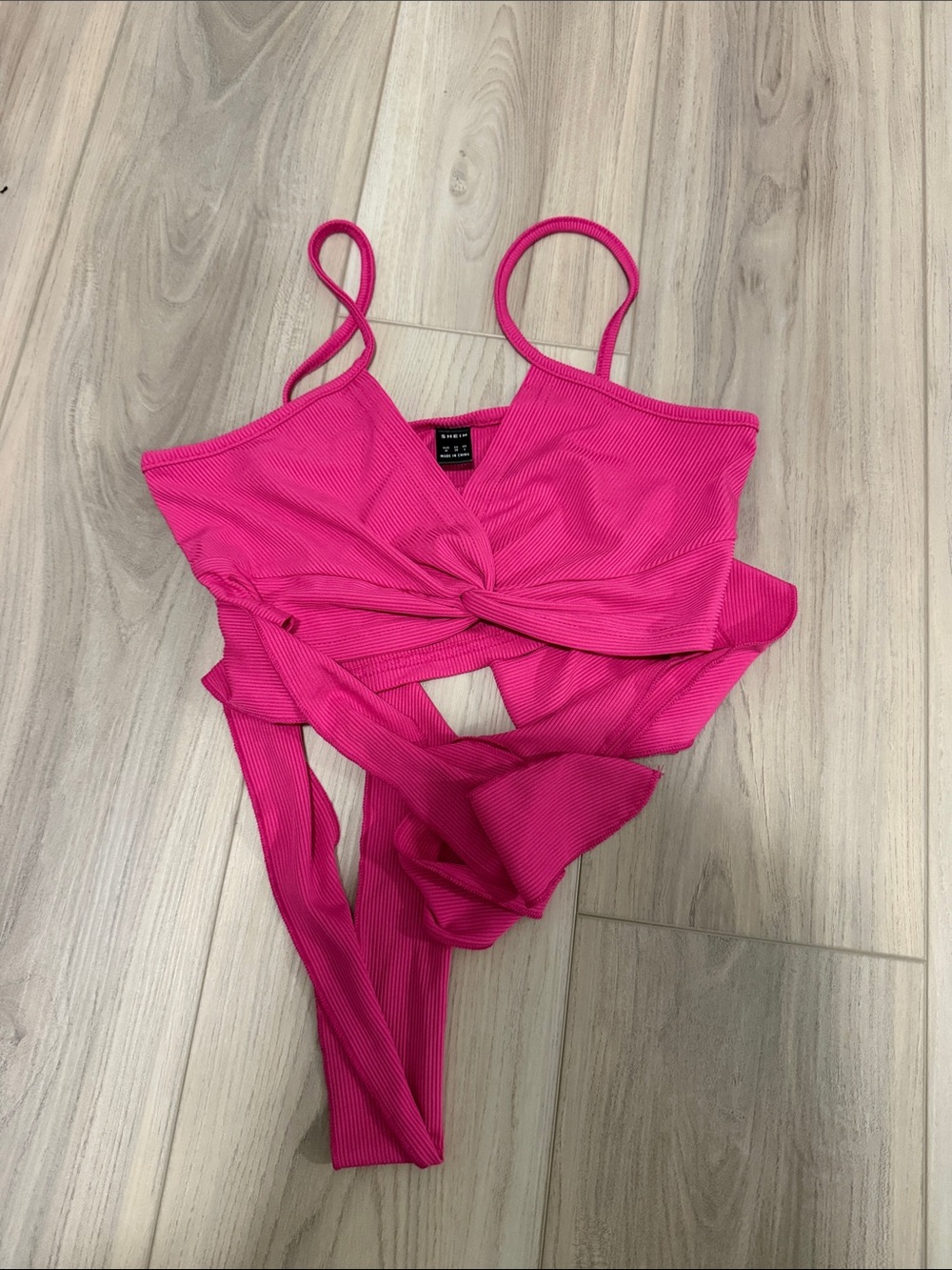 Women's Ribbed Twist-Front Crop Top - Hot Pink